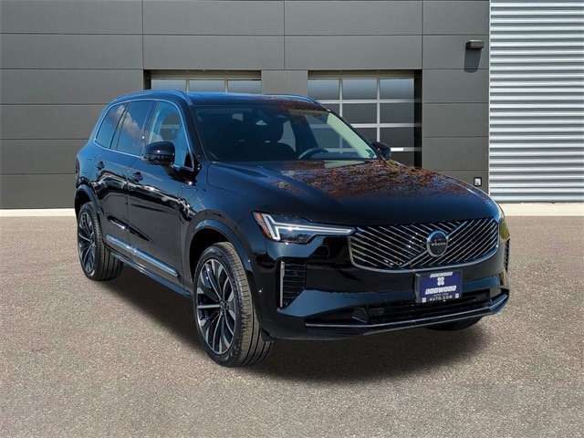 2026 Volvo XC90 Plus's photo