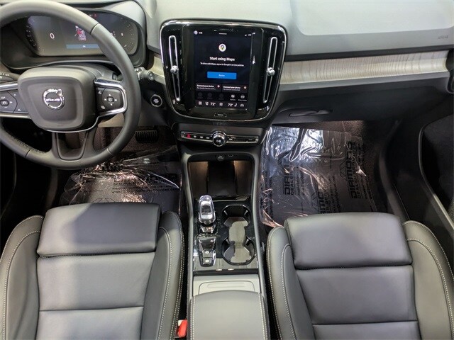 2026 Volvo XC40 Plus - Photo 18