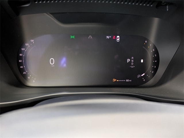 2026 Volvo XC40 Plus - Photo 12