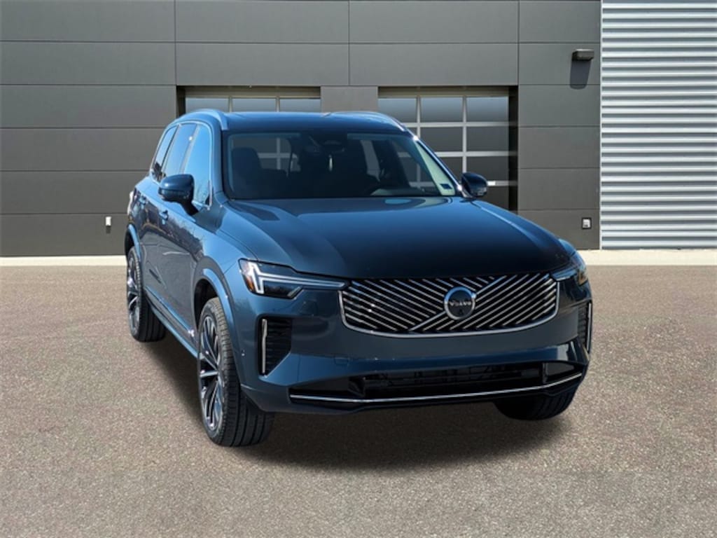 New 2026 Volvo XC90 B6 Plus 7-Seater SUV