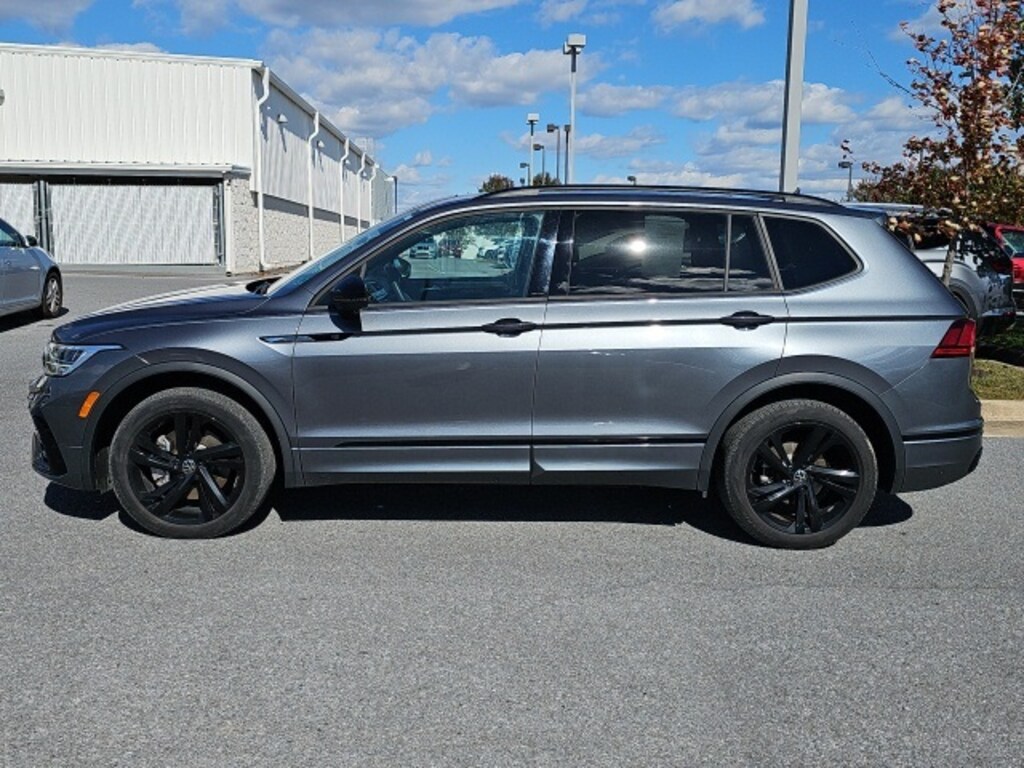 Used 2023 Volkswagen Tiguan 2.0T SE R-Line Black SUV