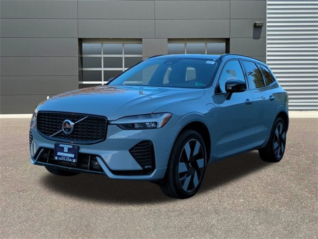 Certified 2025 Volvo XC60 plug-in hybrid T8 Plus SUV