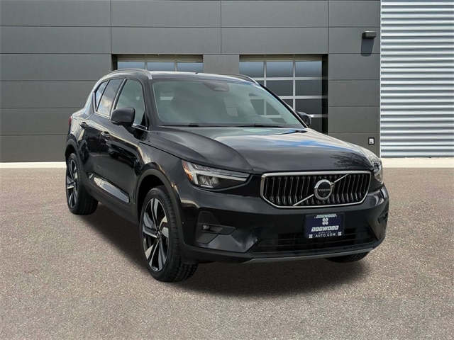 2025 Volvo XC40 Plus