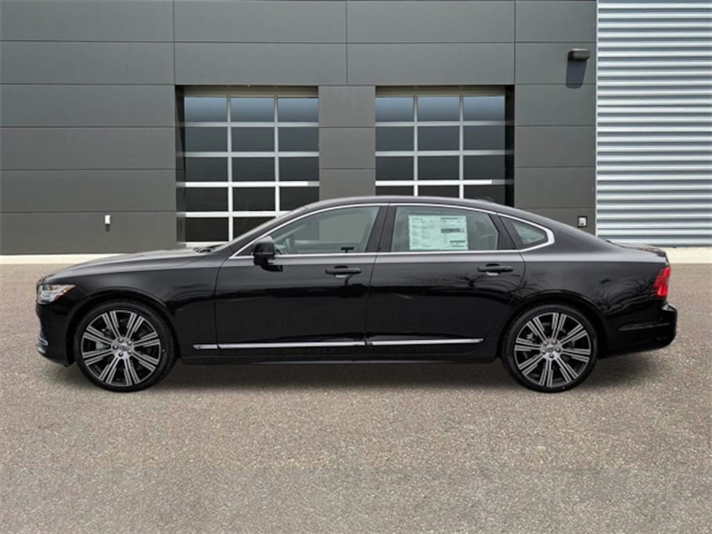 New 2025 Volvo S90 B6 Plus Sedan