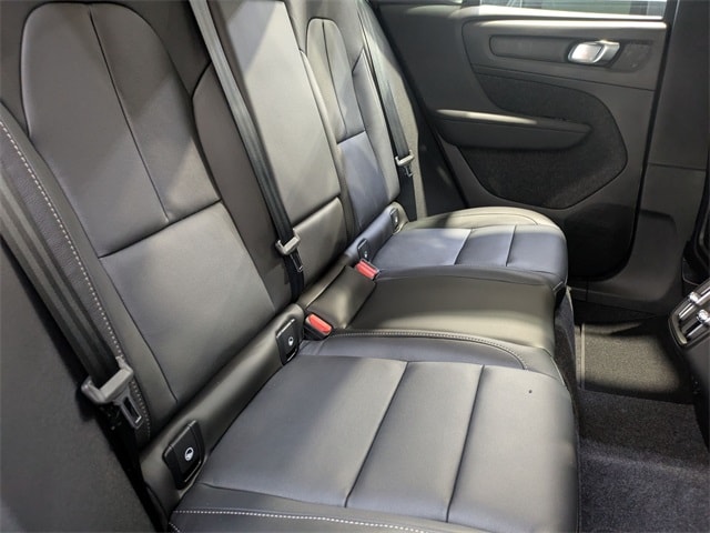 2026 Volvo XC40 Plus - Photo 22
