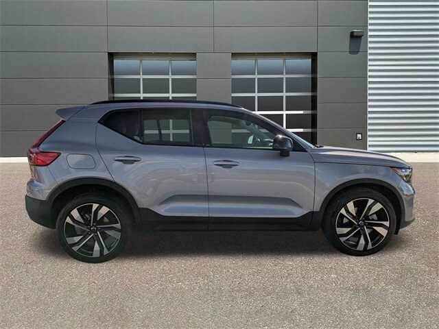 2026 Volvo XC40 Ultra - Photo 8