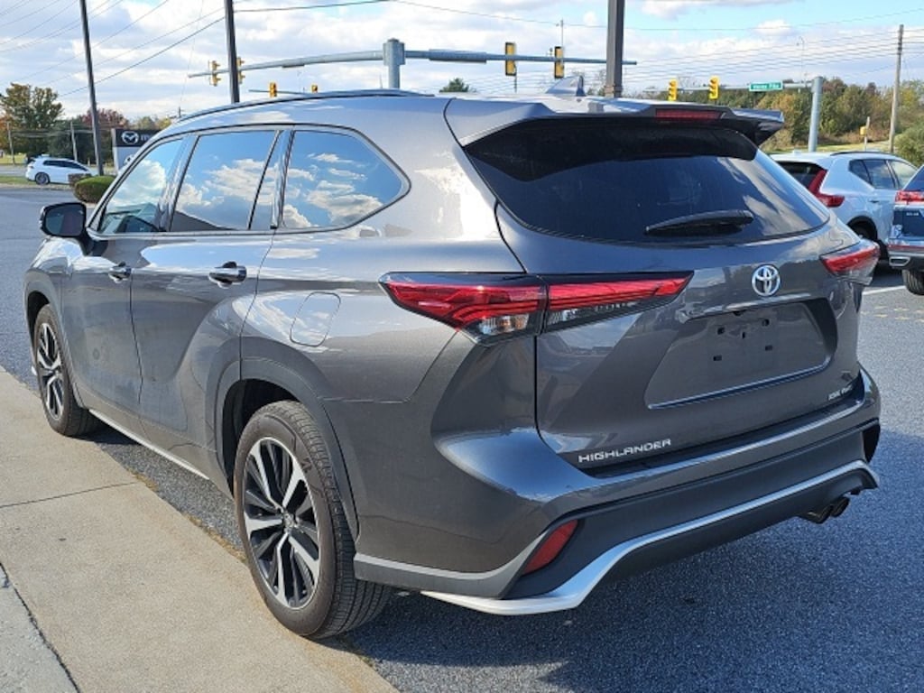 Used 2022 Toyota Highlander XSE SUV
