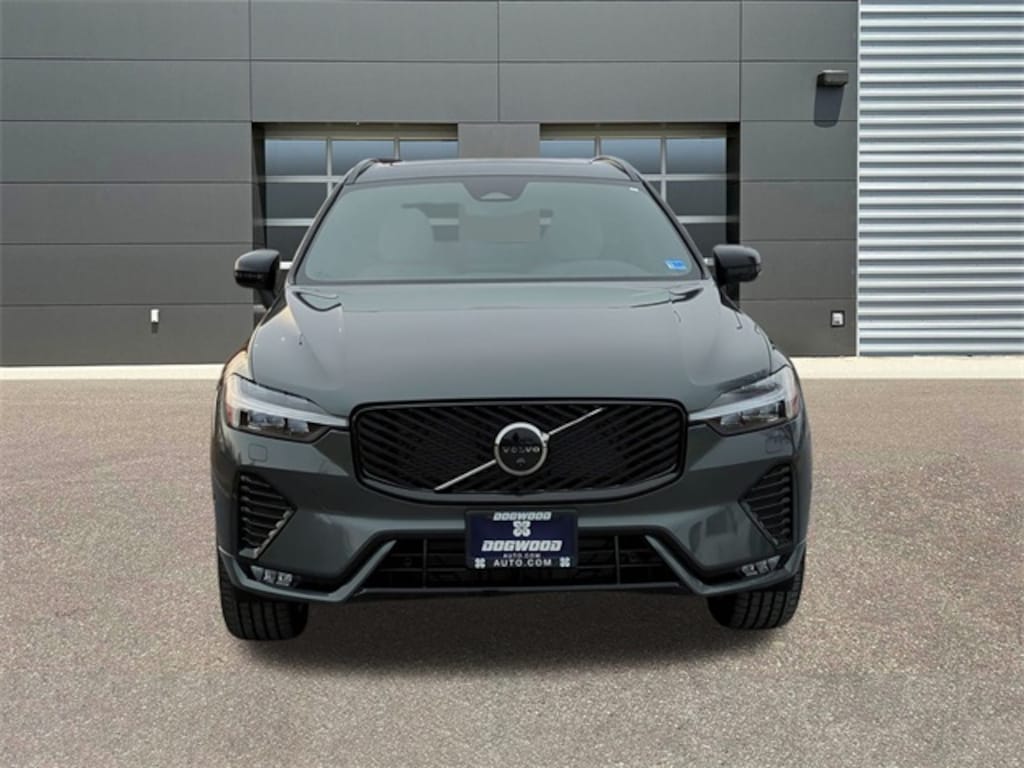 New 2026 Volvo XC60 B5 Plus SUV