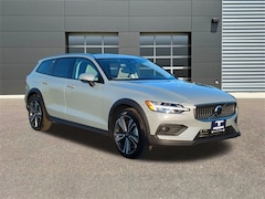 2026 Volvo V60 Cross Country B5 Plus AWD