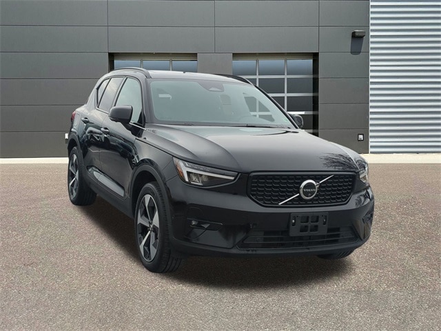 2025 Volvo XC40 Plus's photo