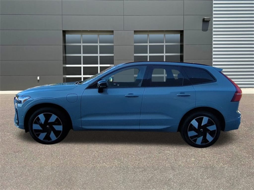 Certified 2025 Volvo XC60 plug-in hybrid T8 Plus SUV
