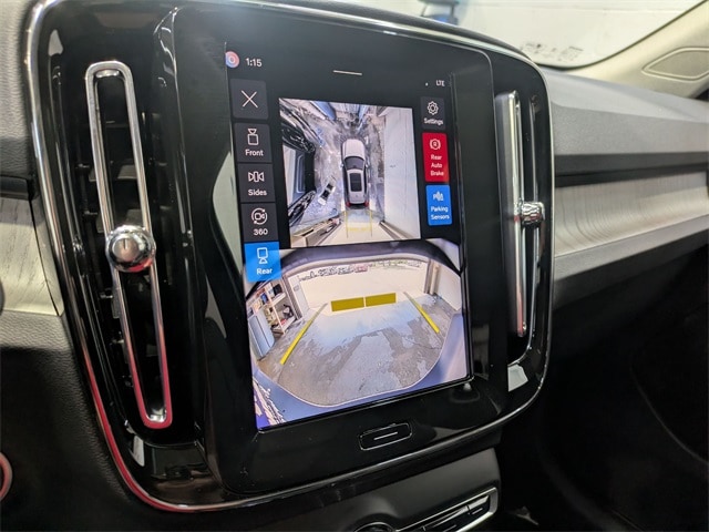 2026 Volvo XC40 Plus - Photo 14