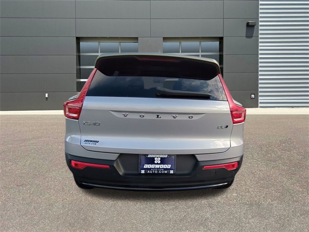 Certified 2025 Volvo XC40 B5 Plus Dark Theme SUV