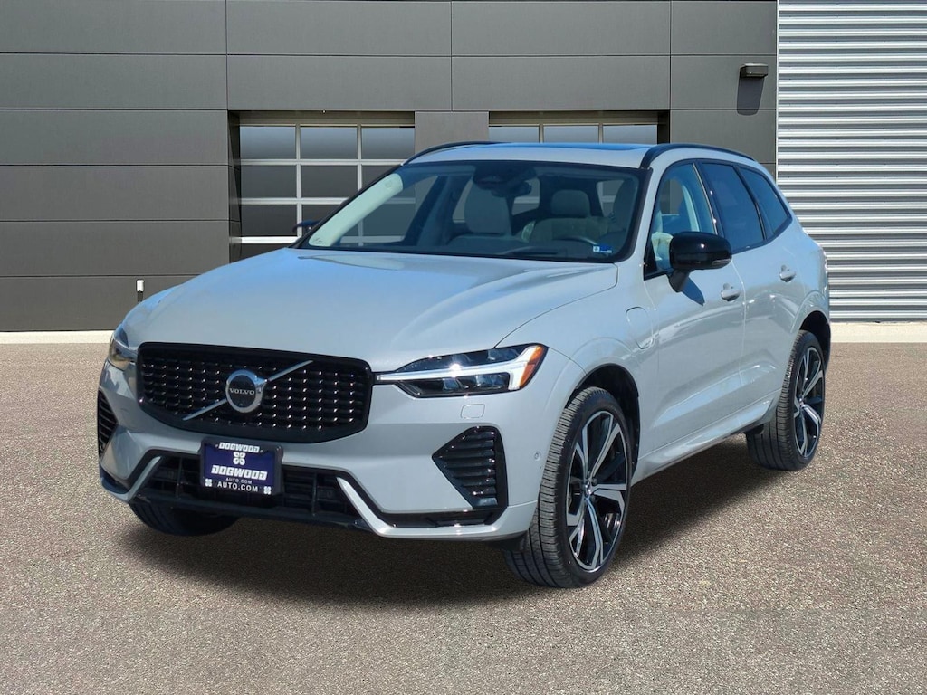 Certified 2025 Volvo XC60 plug-in hybrid T8 Ultra SUV