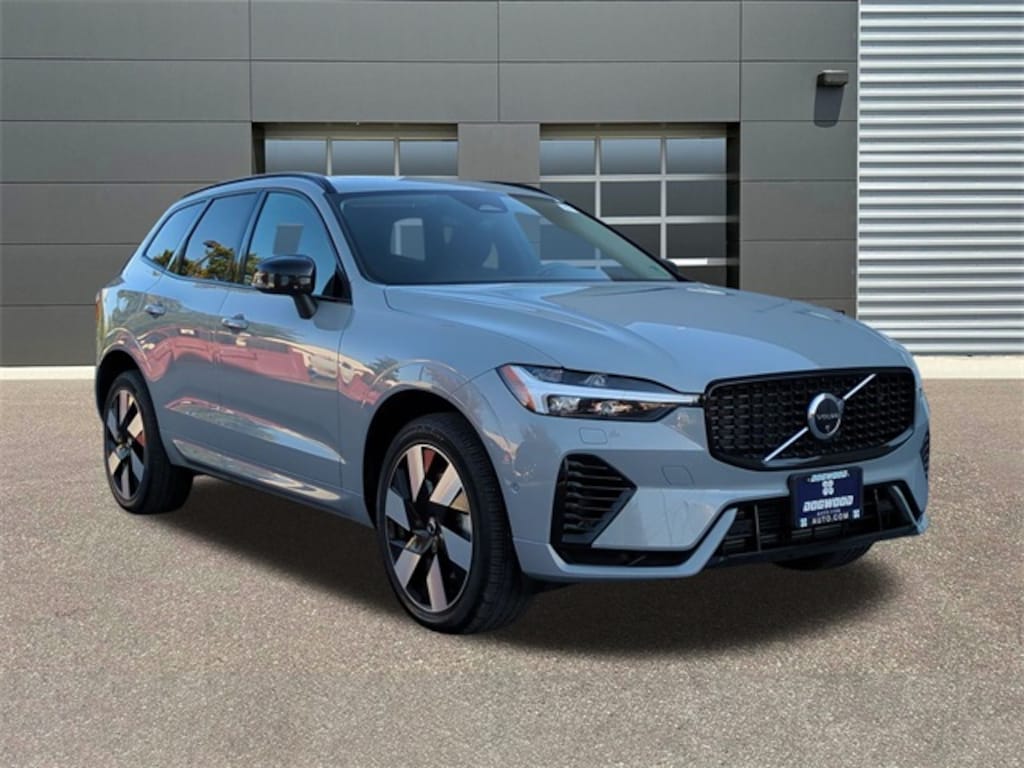 Certified 2025 Volvo XC60 plug-in hybrid T8 Plus SUV