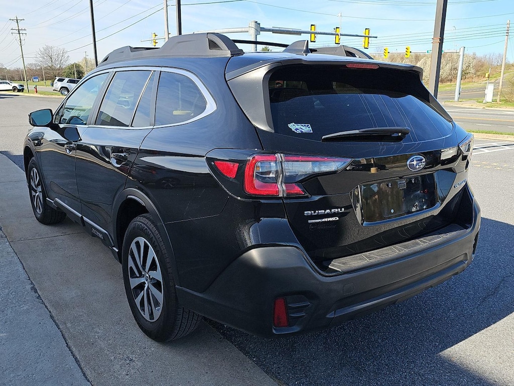 Used 2022 Subaru Outback Premium SUV