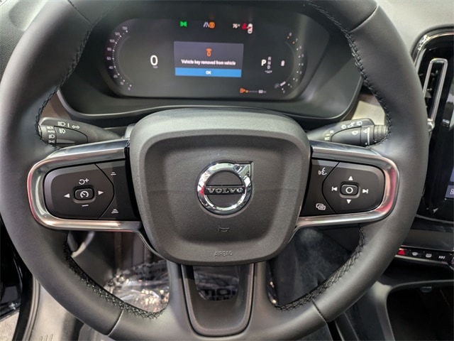 2026 Volvo XC40 Plus - Photo 10