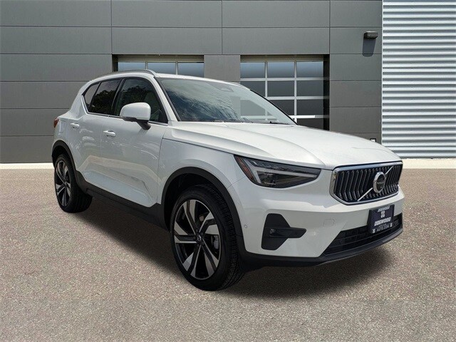 Featured New 2025 Volvo XC40 B5 Ultra Bright Theme for Sale in Winchester, VA