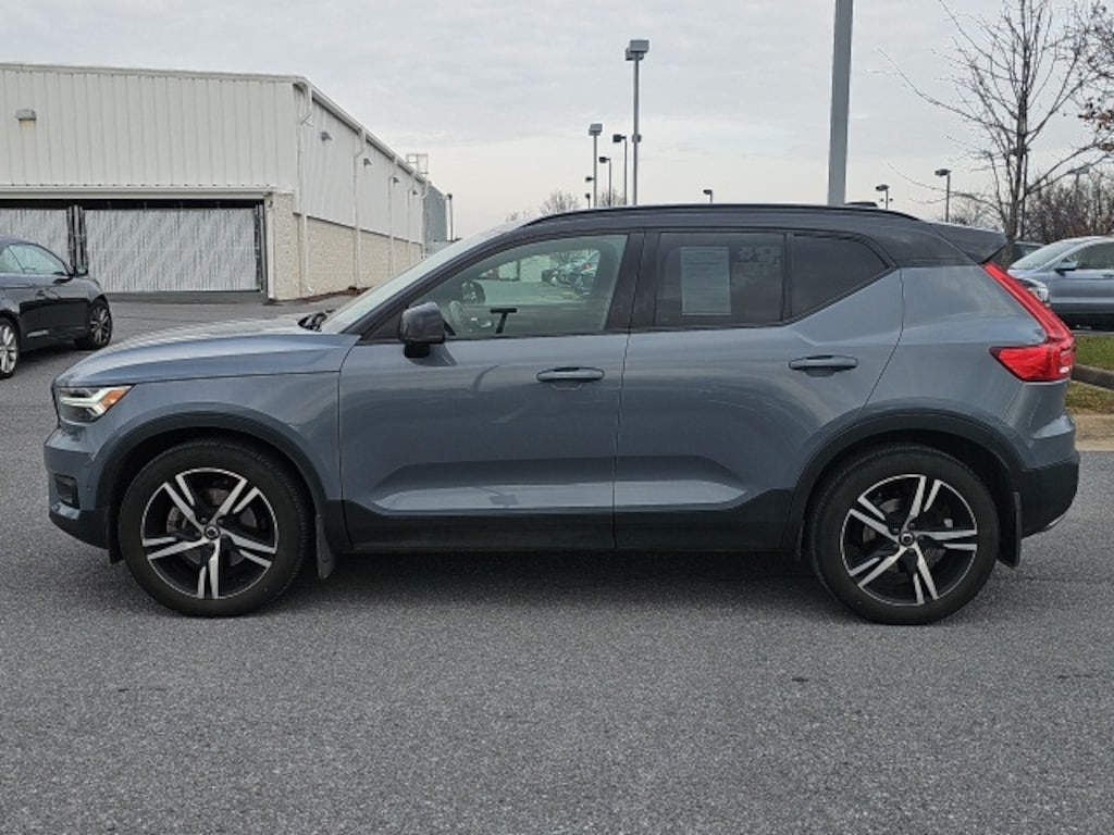 Used 2020 Volvo XC40 T5 R-Design SUV