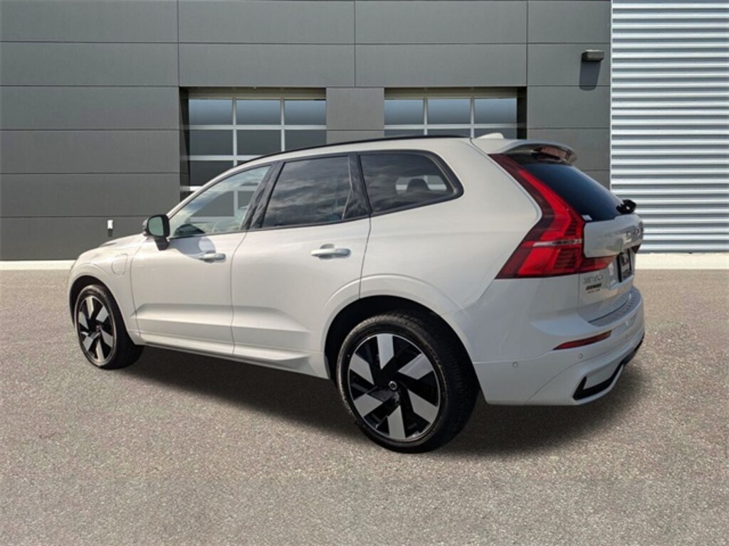Used 2025 Volvo XC60 plug-in hybrid T8 Ultra SUV
