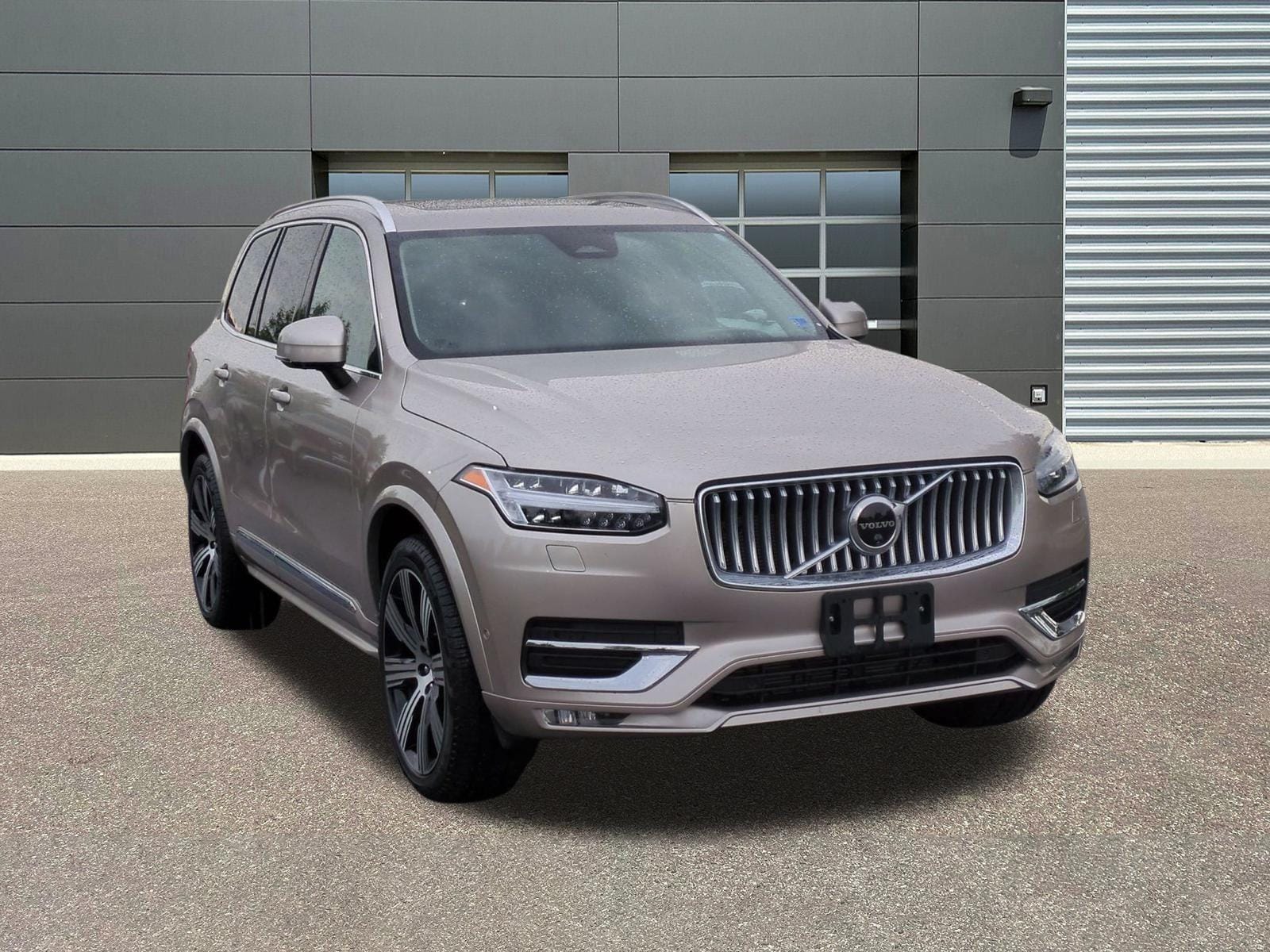 2024 Volvo XC90 B6 Ultimate 6-Seater Bright theme 4WD's photo