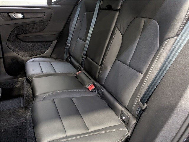 2026 Volvo XC40 Plus - Photo 19