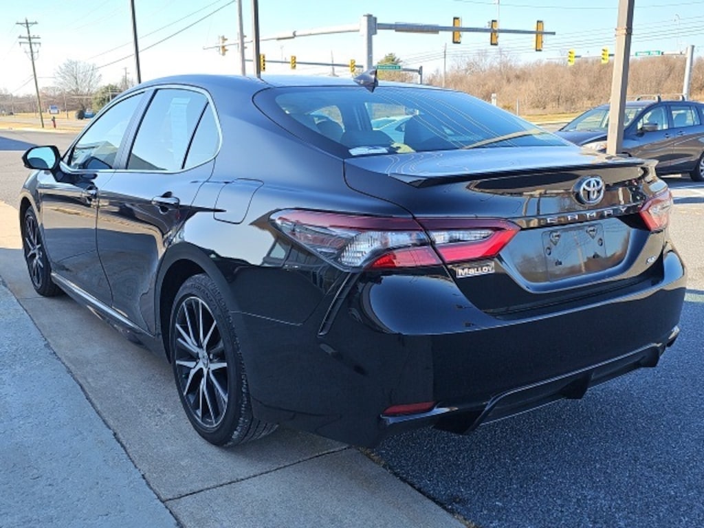 Used 2024 Toyota Camry SE Sedan
