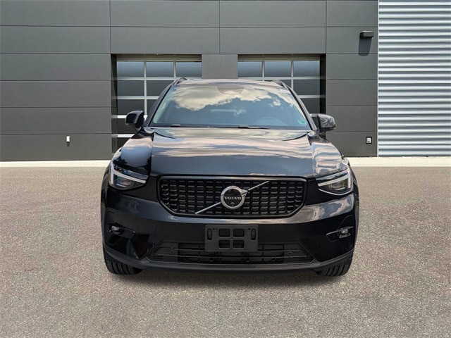 2026 Volvo XC40 Plus - Photo 8
