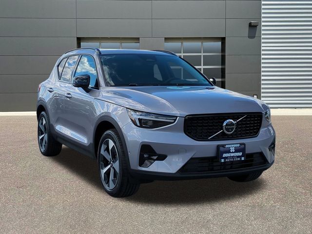 2026 Volvo XC40 B5 Plus Dark AWD's photo