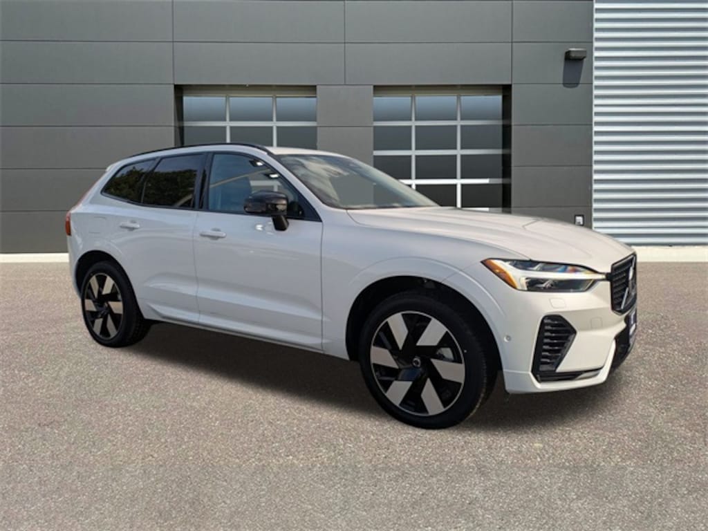 Used 2025 Volvo XC60 plug-in hybrid T8 Ultra SUV