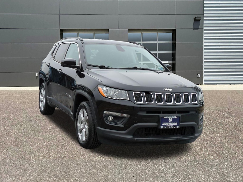Used 2018 Jeep Compass Latitude FWD SUV