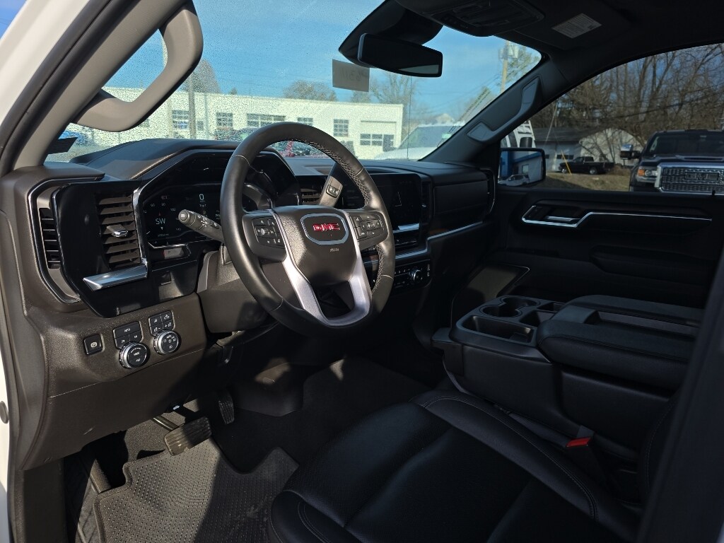 2024 GMC Sierra 1500 SLT - Photo 21