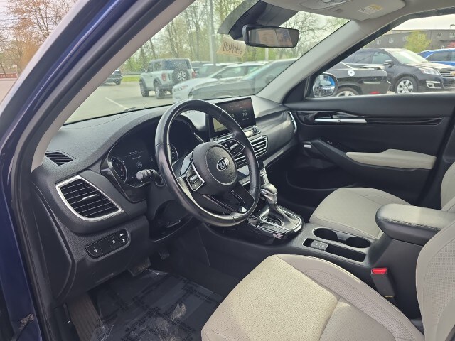 2021 Kia Seltos SX photo 3