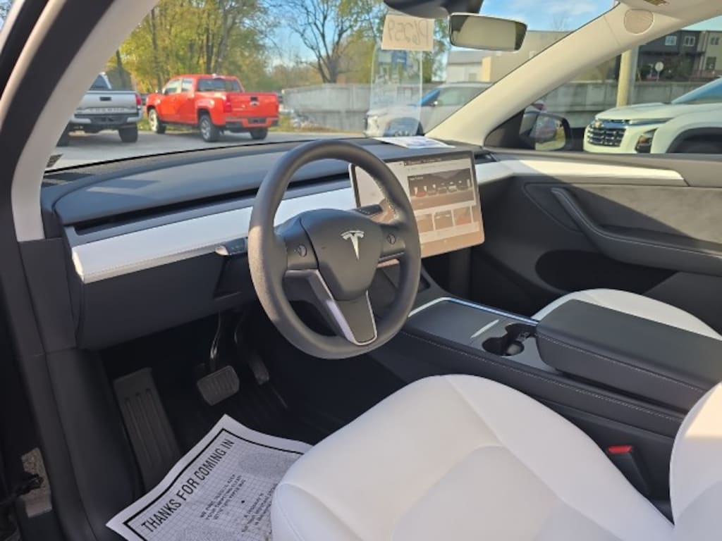 Used 2024 Tesla Model Y Long Range SUV