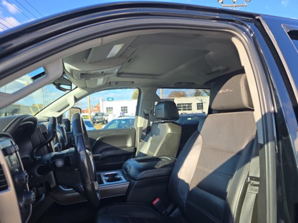 Used 2018 GMC Sierra 2500 HD Denali Truck Crew Cab