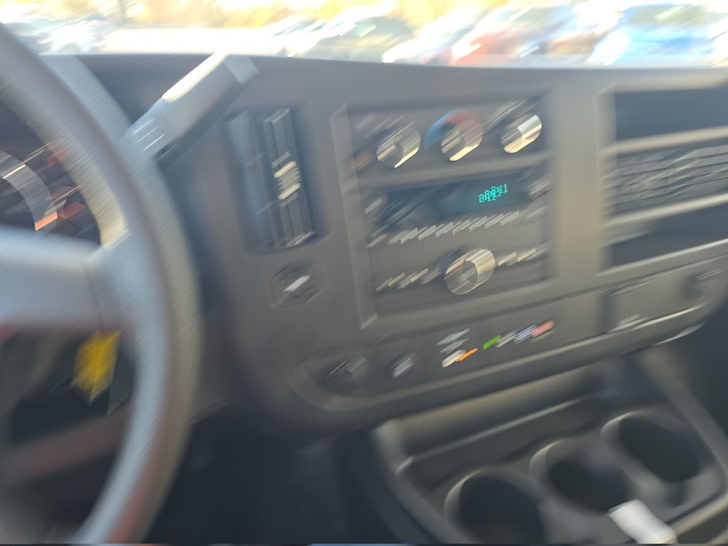 2025 Chevrolet Express Cargo Work Van - Photo 19