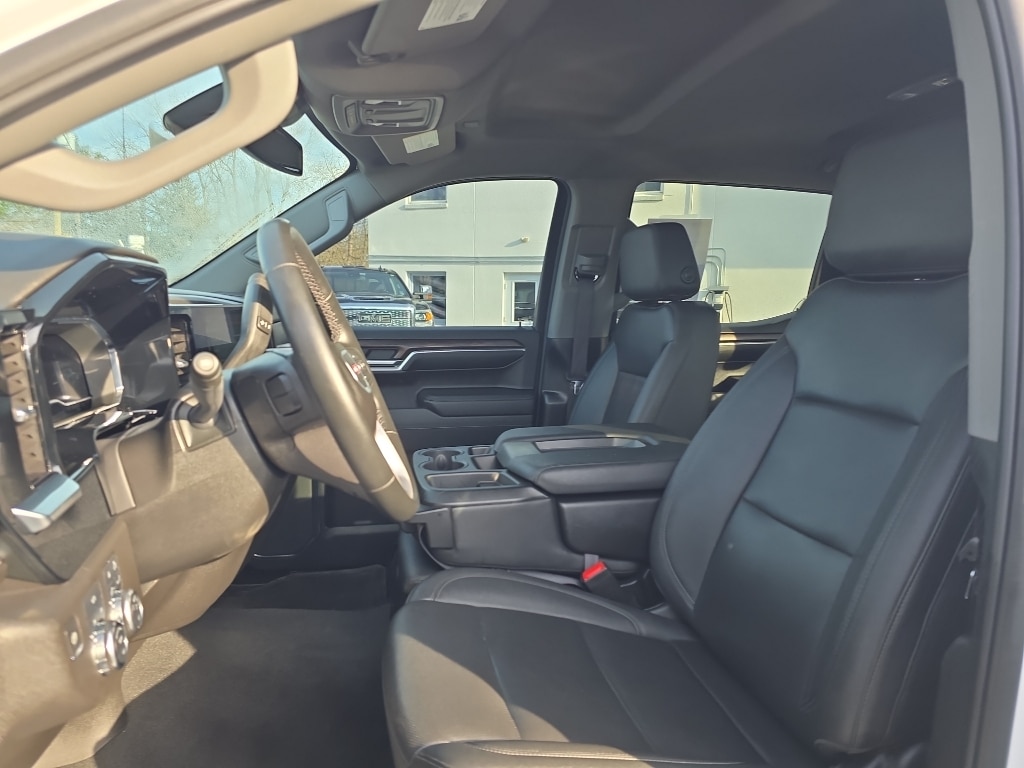 2024 GMC Sierra 1500 SLT - Photo 22