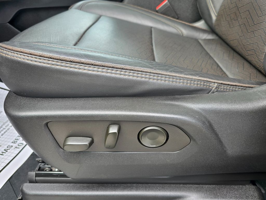 2021 Chevrolet Suburban High Country - Photo 24
