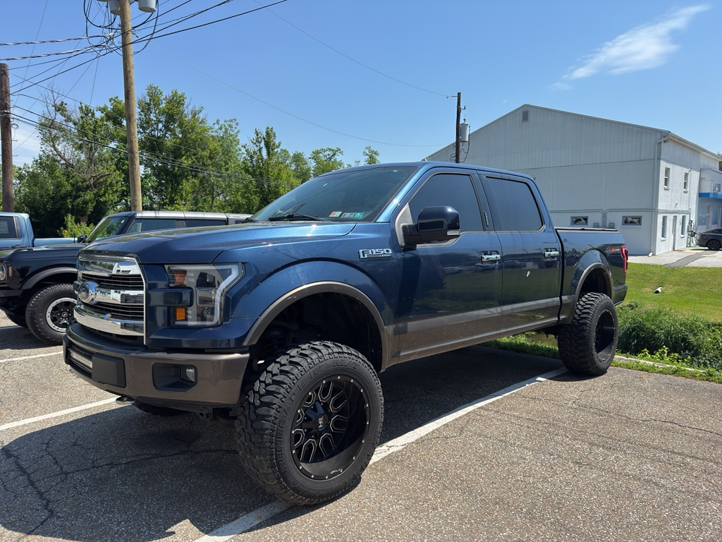 2017 Ford F-150 Lariat 4x4 SuperCrew 5-1/2 Box's photo