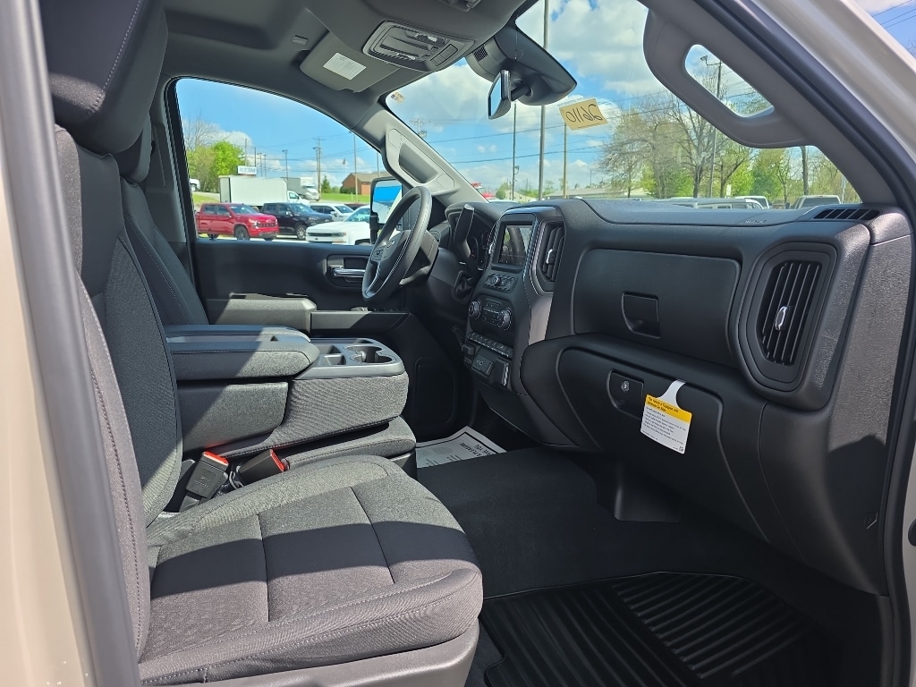 2026 Chevrolet Silverado 2500 HD Custom - Photo 11