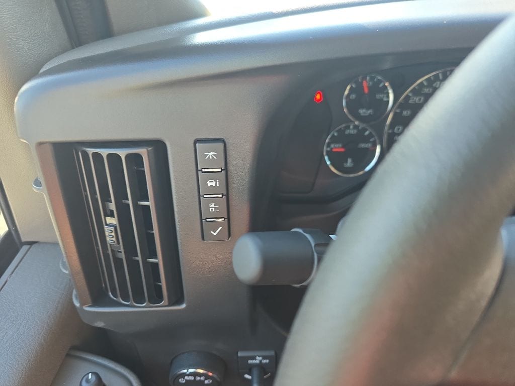 2025 Chevrolet Express Cargo Work Van - Photo 18