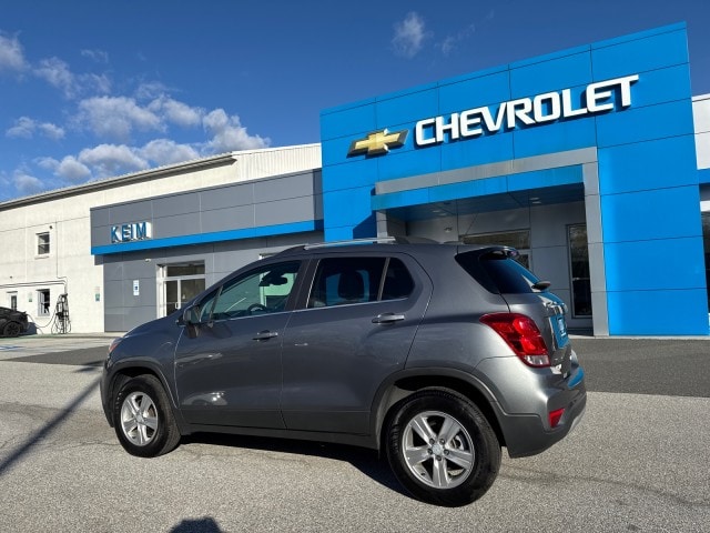 Used 2020 Chevrolet Trax LT with VIN 3GNCJPSB2LL281086 for sale in Paradise, PA