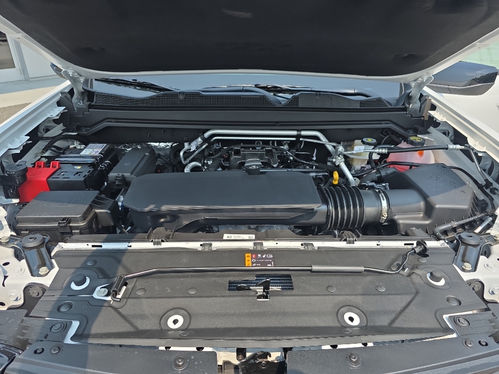 2026 Chevrolet Colorado Z71 - Photo 17