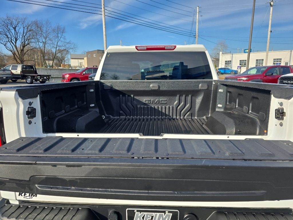 2024 GMC Sierra 1500 SLT - Photo 14