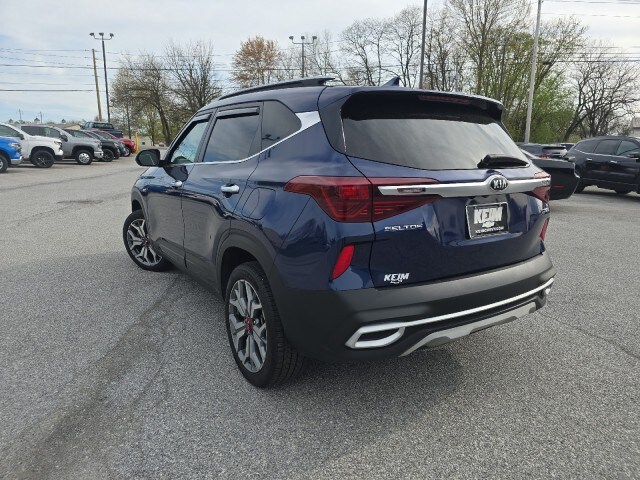 2021 Kia Seltos SX photo 2