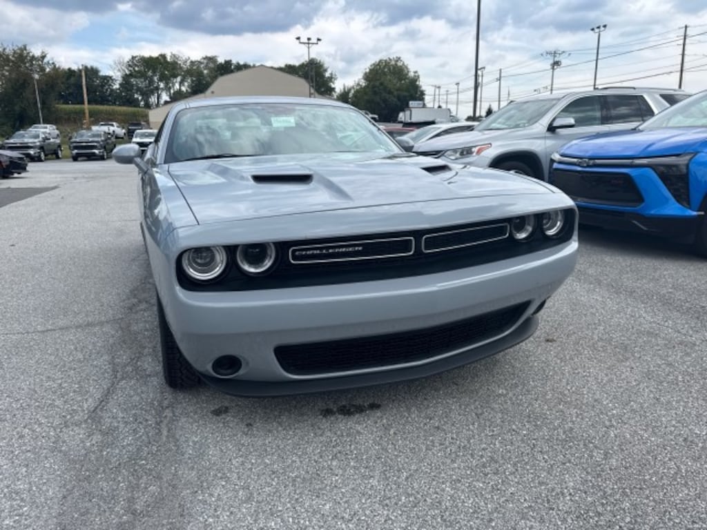 Used 2022 Dodge Challenger SXT Coupe