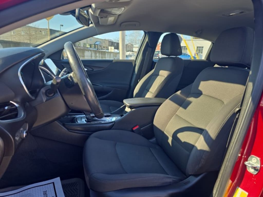 Used 2018 Chevrolet Malibu LT Sedan