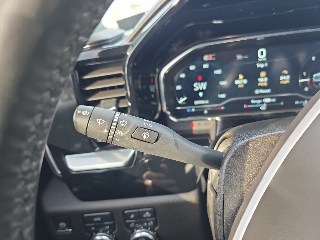 2024 GMC Sierra 1500 SLT - Photo 29