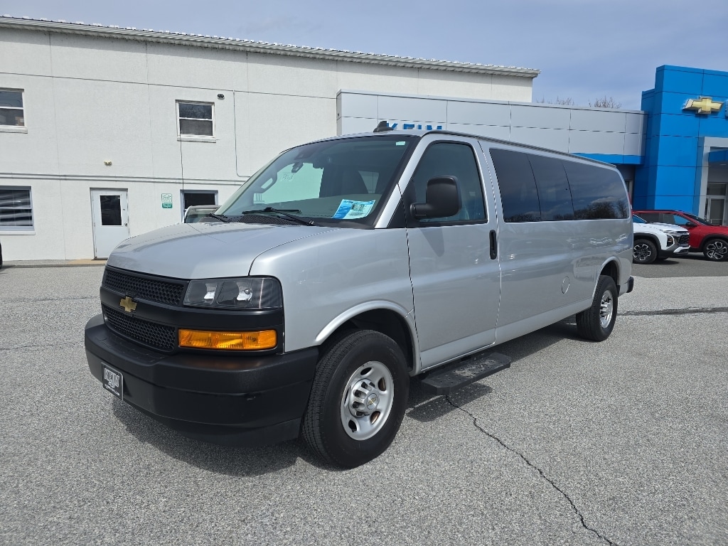 2020 Chevrolet Express 3500 LS Extended's photo