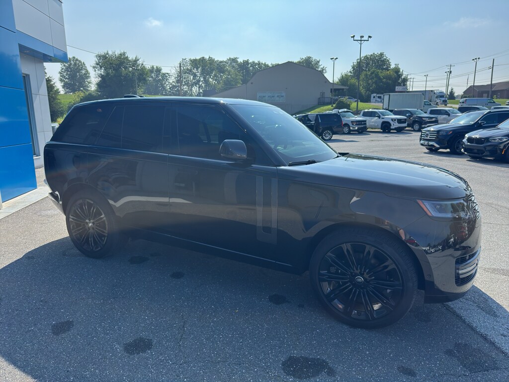 Used 2025 Land Rover Range Rover SE SUV